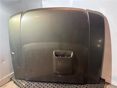 Capot nissan patrol item23 - nissan, gr